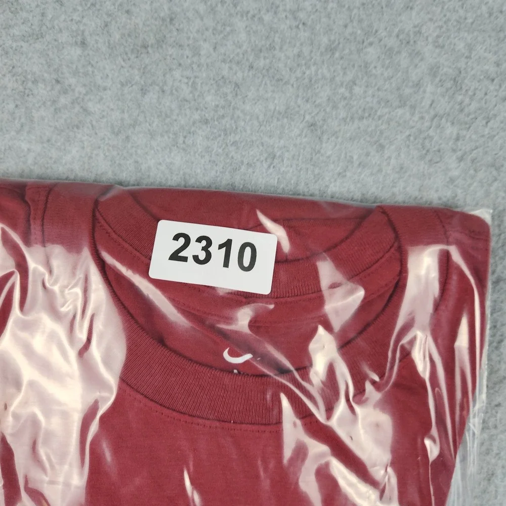 Nike T-Shirt Mens Small Red Cotton‎ Long Sleeve Slim Fit Crewneck Spell Out Logo